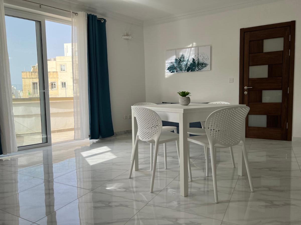 Condo With Patio Overlooking Piazza Gzira Exteriör bild